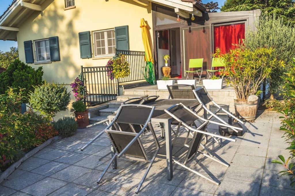 Cheerful Villa With Fireplace, Bath-Tub And Garden Noville Buitenkant foto