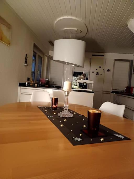 Cheerful Villa With Fireplace, Bath-Tub And Garden Noville Buitenkant foto